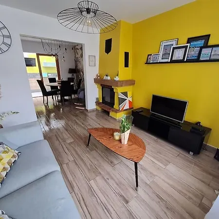 Maison De Avec Exterieur 別荘